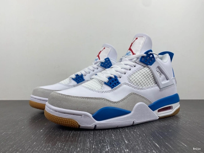 Boostmaster lin Jordan 4 Retro SB DR5415-104 0806